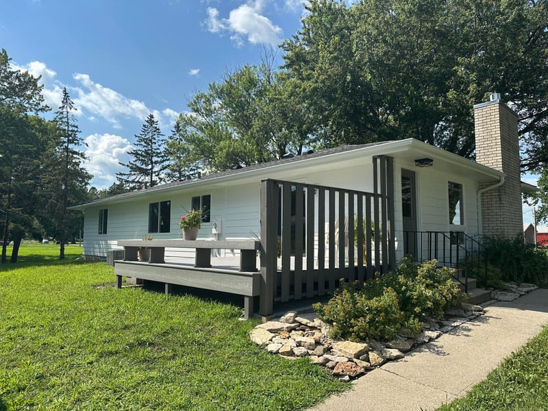 530 1st St, Fountain, MN 55935