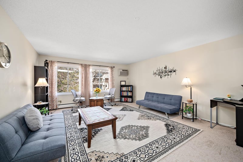 10211 Cedar Lake Rd #204, Minnetonka, MN 55305