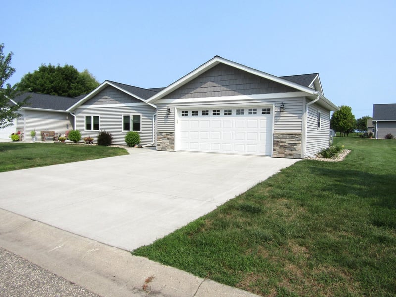 239 Mooney Cir, Granite Falls, MN 56241