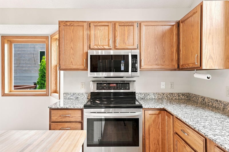 7135 Upper 157th St W, Apple Valley, MN 55124