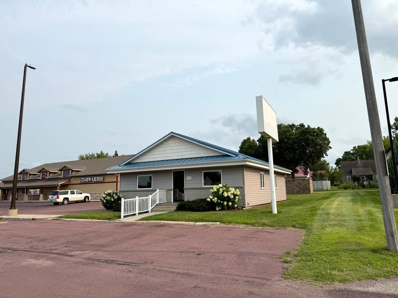 1030 E Bridge St, Redwood Falls, MN 56283