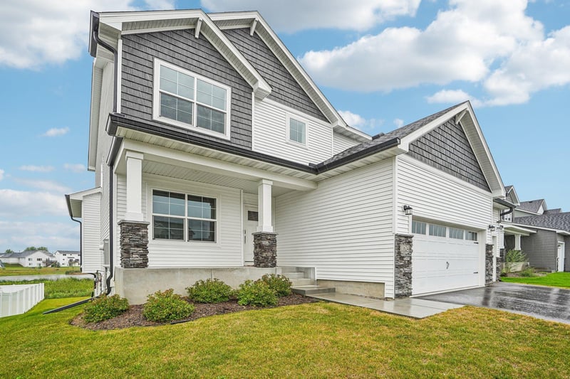 11624 5th St NE, Hanover, MN 55341