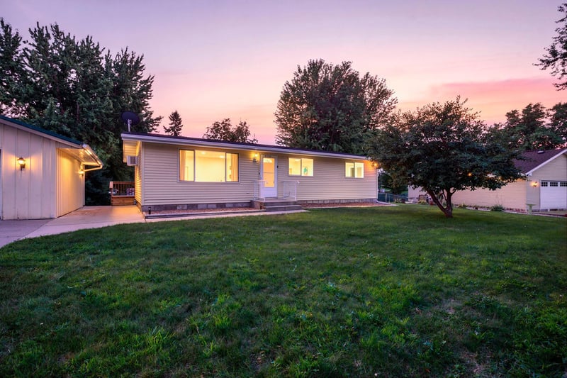 1230 8th St, Howard Lake, MN 55349