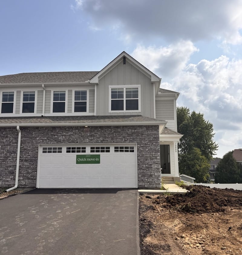 10999 203rd St W, Lakeville, MN 55044