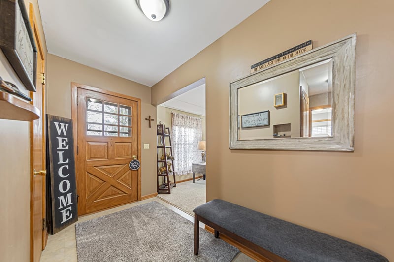 302 W Douglas St, Arlington, MN 55307