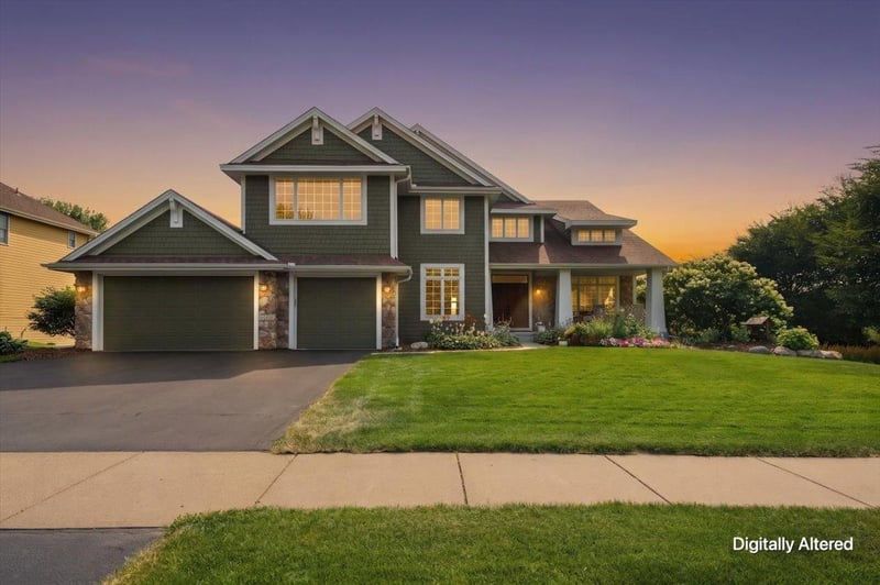 10614 Maple Blvd, Woodbury, MN 55129
