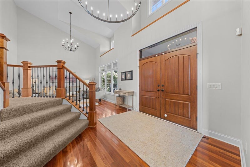 10614 Maple Blvd, Woodbury, MN 55129