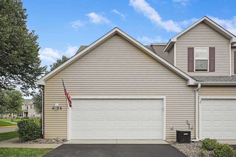 4926 Bisset Ln #7506, Inver Grove Heights, MN 55076