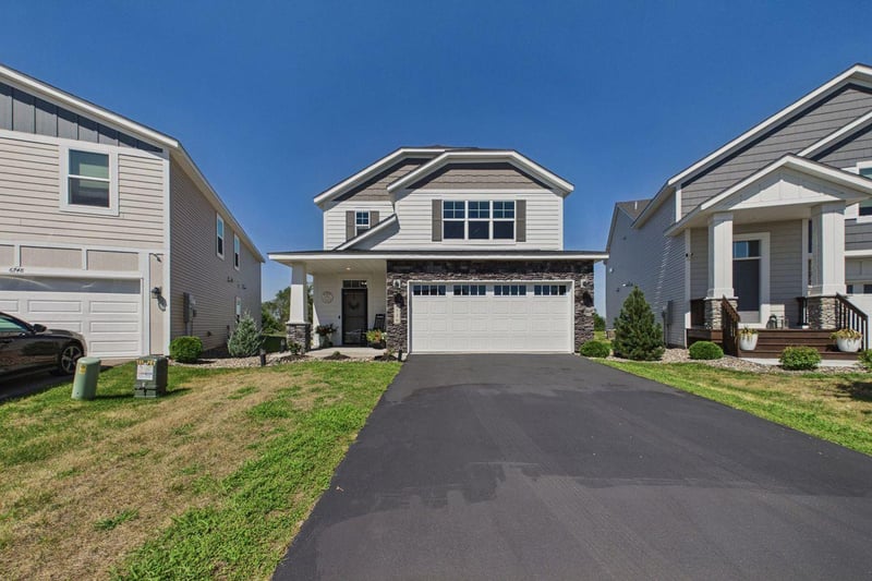 6756 101st St S, Cottage Grove, MN 55016