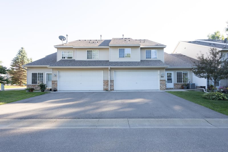8944 Pheasant Ln, Saint Bonifacius, MN 55375