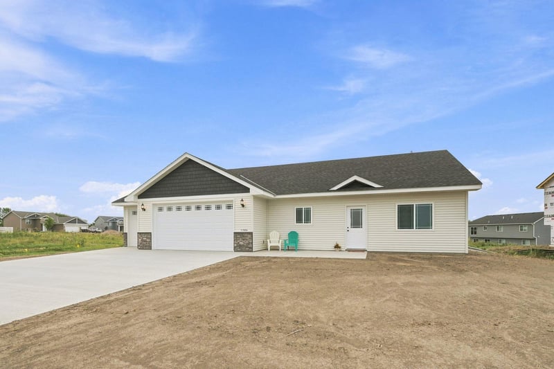 1006 Misty Meadow Blvd, Buffalo, MN 55313