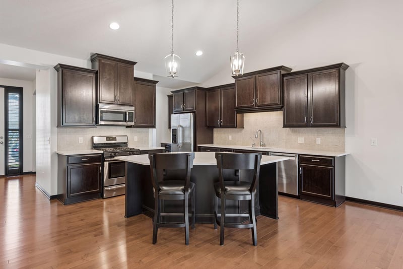 8652 Lake Riley Dr, Chanhassen, MN 55317