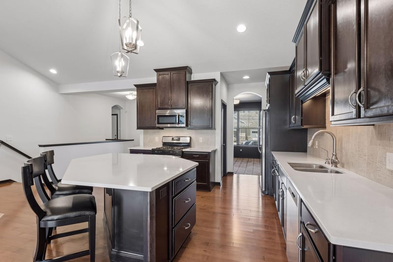 8652 Lake Riley Dr, Chanhassen, MN 55317
