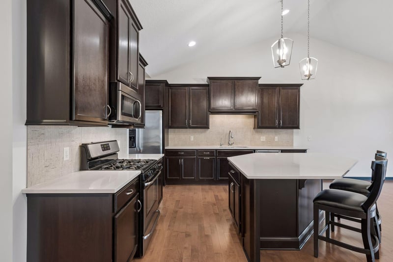 8652 Lake Riley Dr, Chanhassen, MN 55317