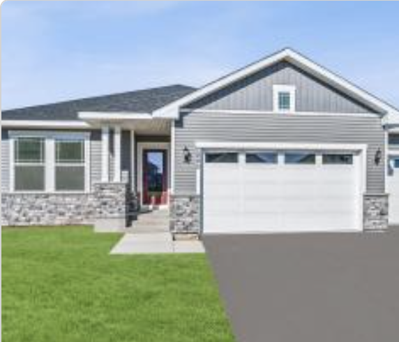 2958 Trinity Dr, Shakopee, MN 55379