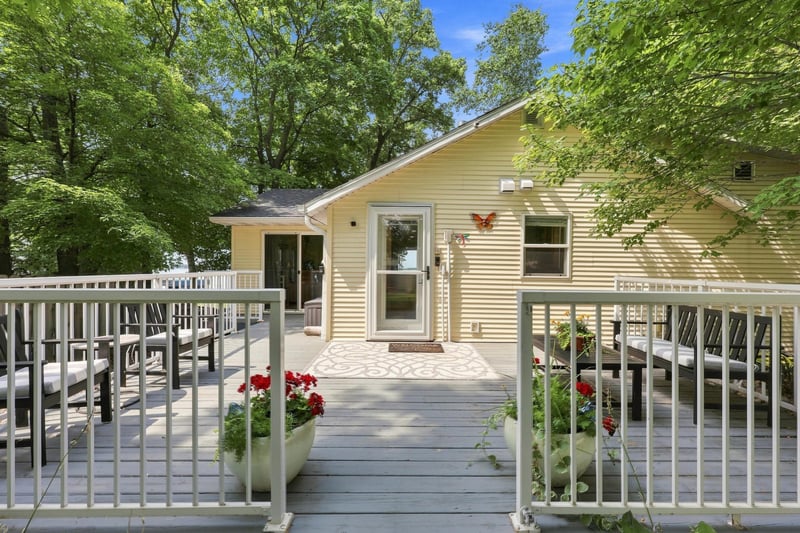 1244 E Shore Dr, Detroit Lakes, MN 56501