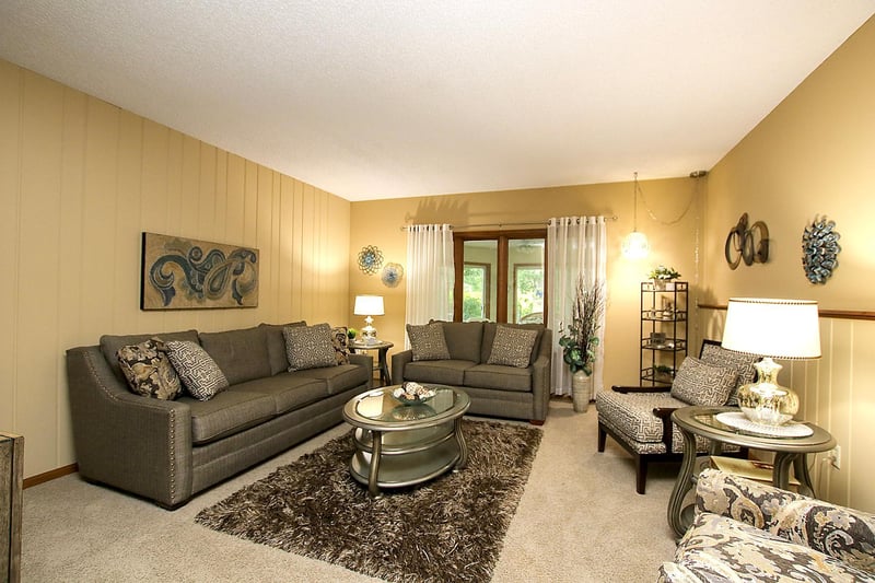 450 School Rd NW, Hutchinson, MN 55350