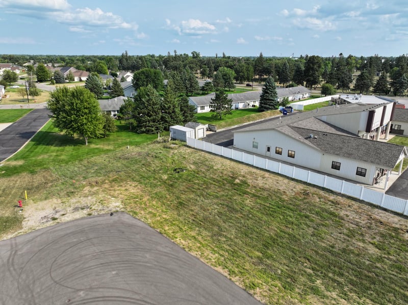 682-684 Voyager Dr, Alexandria, MN 56308
