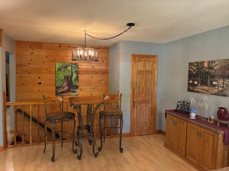 35290 Quincy Dr NE, Cambridge, MN 55008