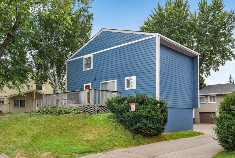 3429 Pilgrim Ln N, Plymouth, MN 55441