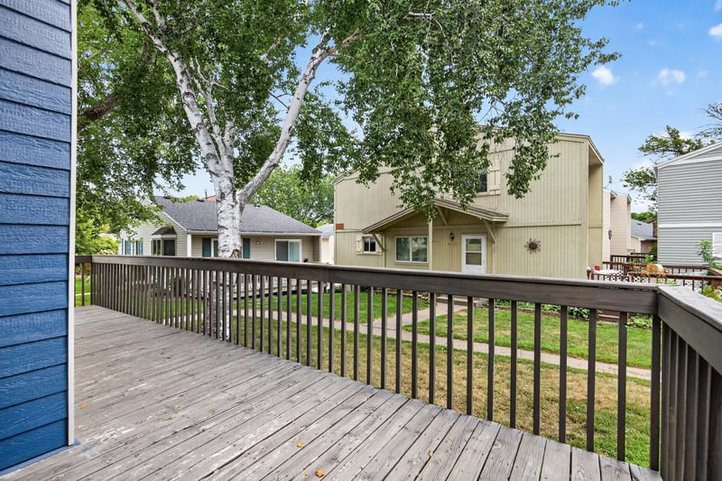 3429 Pilgrim Ln N, Plymouth, MN 55441