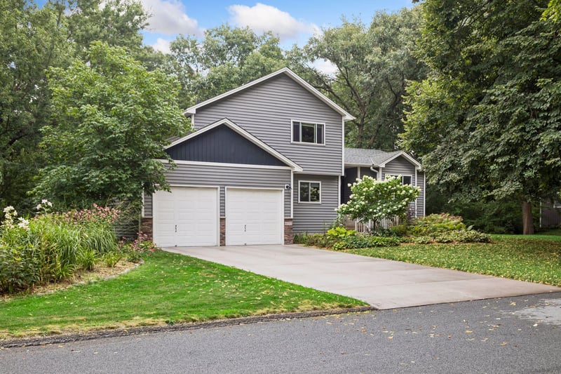 6152 Laurene Ave, Lino Lakes, MN 55014