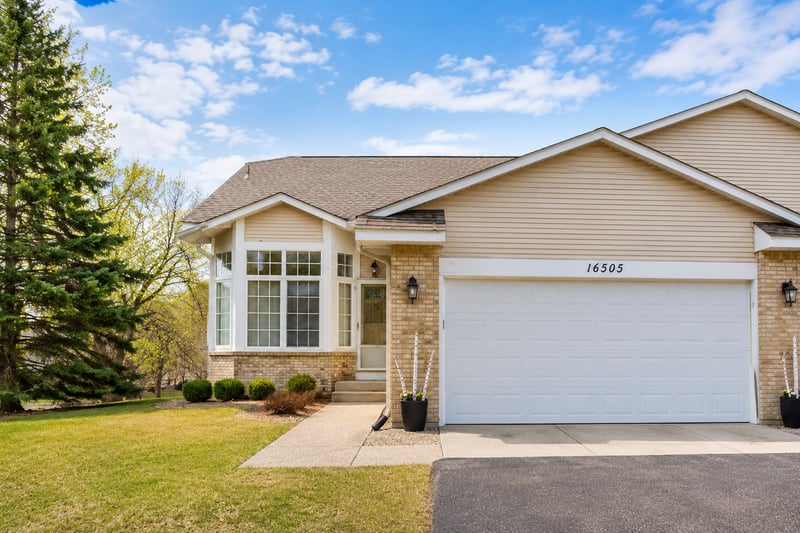 16505 42nd Ave N, Plymouth, MN 55446