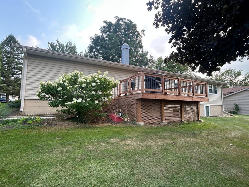 962 Miles Dr, Worthington, MN 56187
