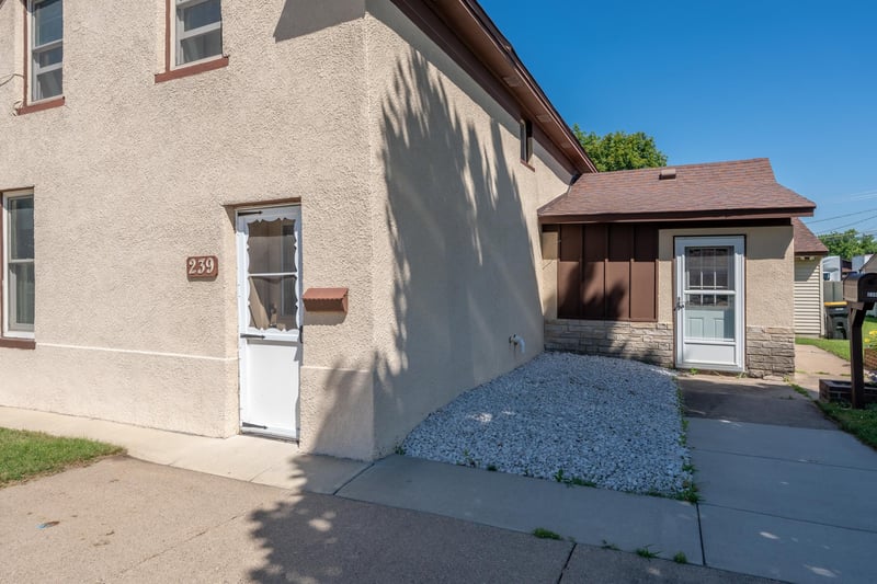 239 3rd Ave W, Shakopee, MN 55379