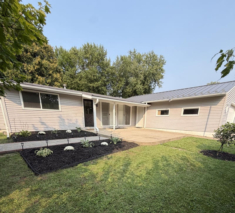199 Hillwood Dr, Lake City, MN 55041