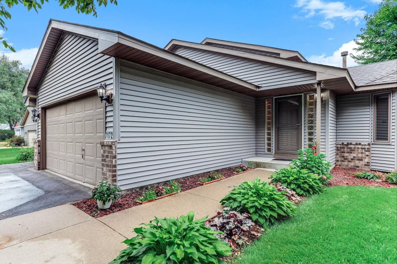 7172 Snow Owl Ln, Lino Lakes, MN 55014