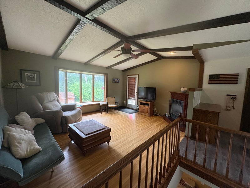 4040 Nathan Ln N, Plymouth, MN 55441