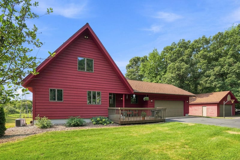 6651 160th Ave, Becker, MN 55308