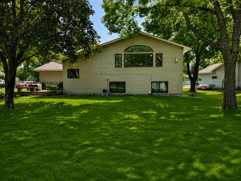 107 Craig Ln, Monticello, MN 55362