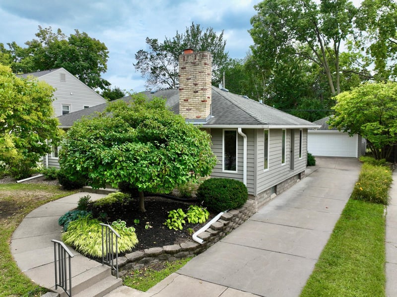 1796 Beechwood Ave, Saint Paul, MN 55116