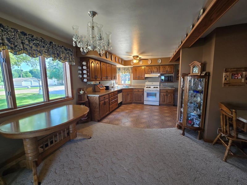 1900 25th St, Slayton, MN 56172