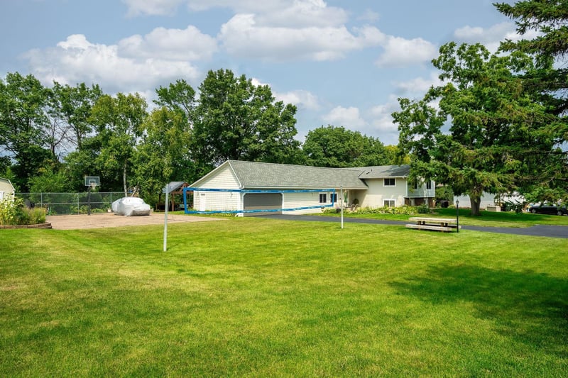 8275 College Trl, Inver Grove Heights, MN 55076