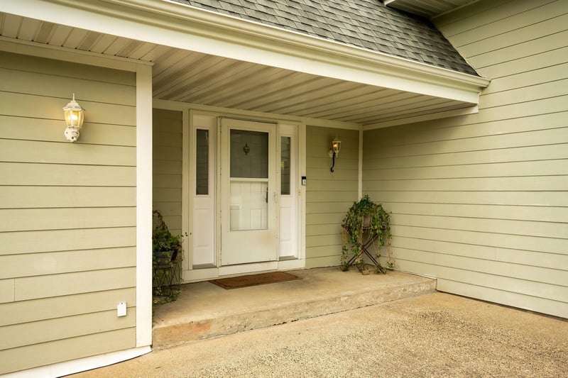 8275 College Trl, Inver Grove Heights, MN 55076