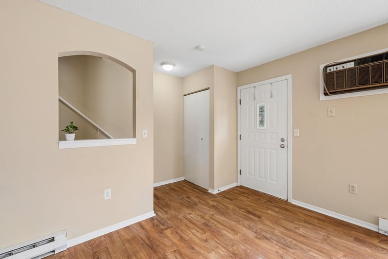 750 W Village Rd #108, Chanhassen, MN 55317