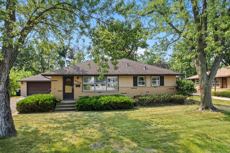 3407 Woodbine Ln N, Brooklyn Center, MN 55429