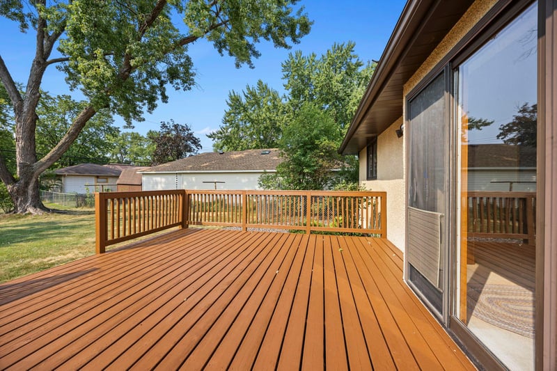 3407 Woodbine Ln N, Brooklyn Center, MN 55429