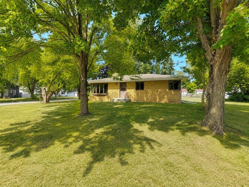 515 NW 6th St, Grand Rapids, MN 55744