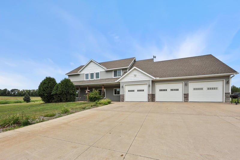 610 110th Ave SE, Foley, MN 56329