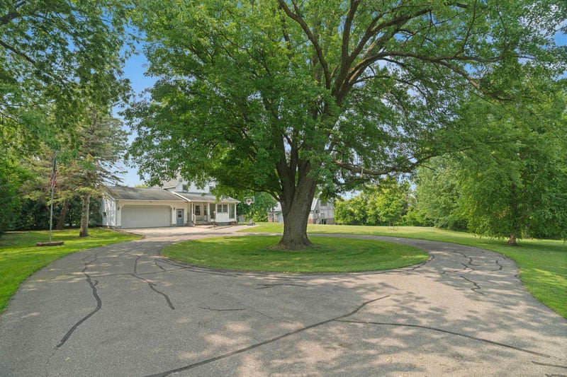 25990 Gates Ave, Faribault, MN 55021