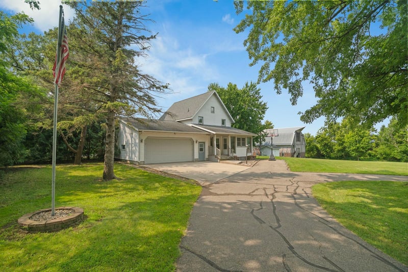 25990 Gates Ave, Faribault, MN 55021