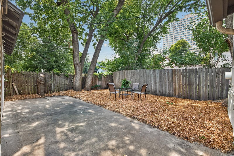 1014 18 1/2 Ave NE, Minneapolis, MN 55418