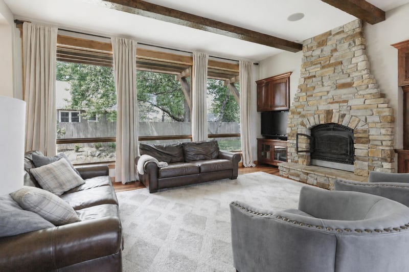 7617 Brooklyn Park Dr, Brooklyn Park, MN 55444
