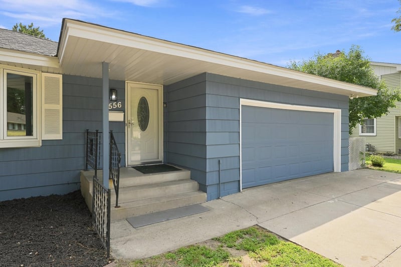 7556 Major Ave N, Brooklyn Park, MN 55443