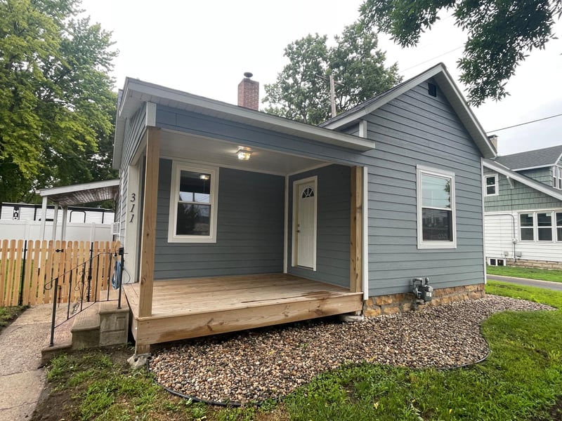 311 Range St, North Mankato, MN 56003