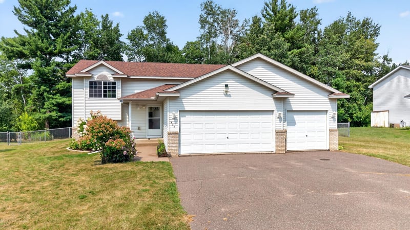 435 8th Ave NE, Pine City, MN 55063